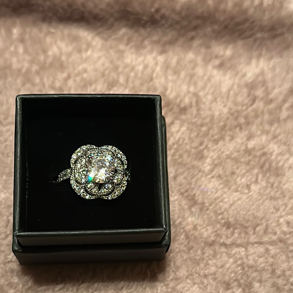 Silver Art Deco Inspired Ring with Intricate Design
